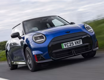 MINI John Cooper Works Electric [UK-spec] (J01) '2025–н.в.
