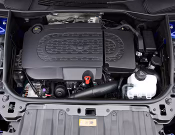 Під капотом MINI Cooper SD Paceman ALL4 [UK-spec] (R61) '2013–14