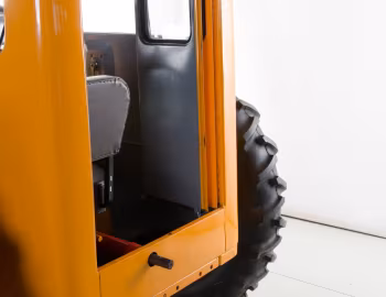 Interior Minneapolis-Moline R Cab '1939–54