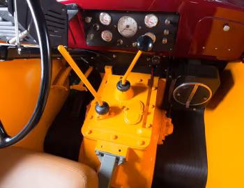 Panel frontal Minneapolis-Moline UDLX Comfortractor '1938–41
