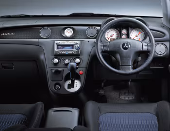 Painel frontal Mitsubishi Airtrek Turbo '06.2002–10.2005