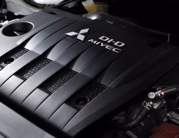 Под капотом Mitsubishi ASX "Black" [UK-spec] '11.2011–10.2012