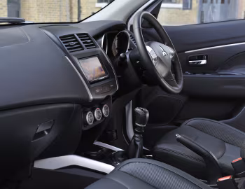 Interior Mitsubishi ASX "Black" [UK-spec] '11.2011–10.2012