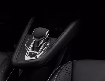 Interior Mitsubishi ASX HEV [EU-spec] '2024–pr.