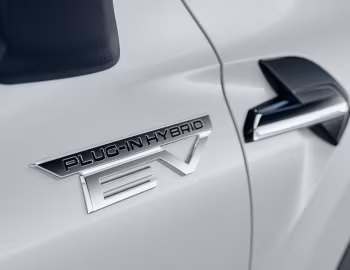 Mitsubishi ASX PHEV [EU-spec] '2023–24