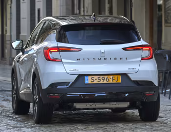 Mitsubishi ASX PHEV [EU-spec] '2023–24