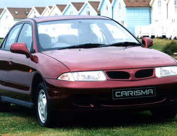 Mitsubishi Carisma Saloon [UK-spec] '1995–99