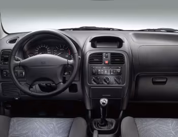 Торпедо Mitsubishi Carisma 5-door [Worldwide] (DA2A) '1999–2002