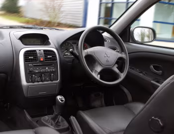 Panneau avant Mitsubishi Carisma 5-door [UK-spec] (DA2A) '2002–04