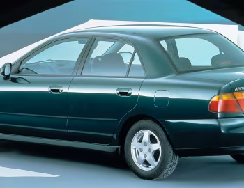 Mitsubishi Carisma GDi Sedan [Japan] '10.1997–04.2000