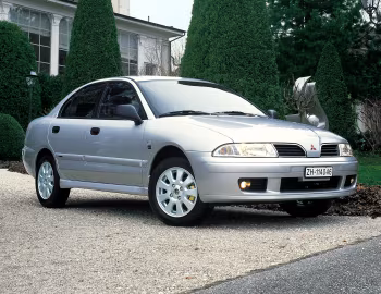 Mitsubishi Carisma Sedan (DA2A) '1999–2004
