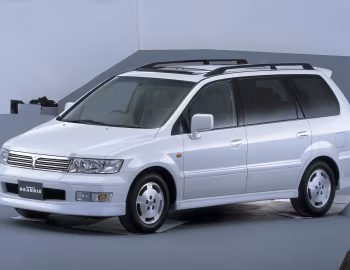 Mitsubishi Chariot Grandis '10.1997–06.2000