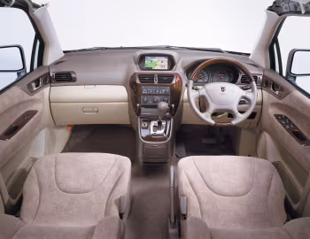 Торпедо Mitsubishi Chariot Grandis '07.2000–04.2003