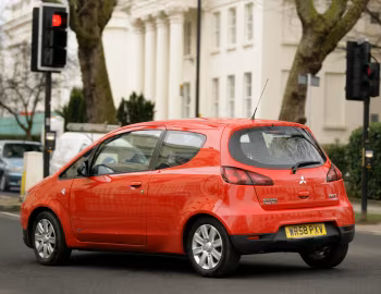 Mitsubishi Colt CZ² ClearTec 3-door [UK-spec] (Z30) '03.2009–09.2011