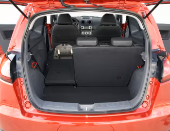 Interior Mitsubishi Colt 3-door [EU-spec] '2008–12