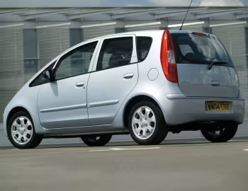 Mitsubishi Colt 5-door [UK-spec] (Z30) '2004–10.2008