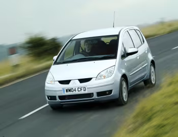 Mitsubishi Colt 5-door [UK-spec] (Z30) '2004–10.2008