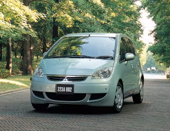 Mitsubishi Colt [Japan] '10.2004–10.2008