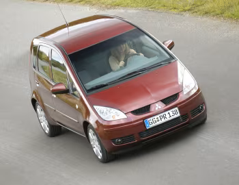 Mitsubishi Colt 5-door [Worldwide] '2004–08