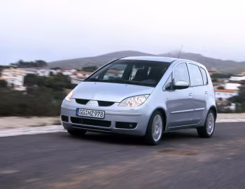 Mitsubishi Colt 5-door [Worldwide] '2004–08