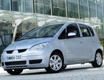Mitsubishi Colt 5-door [UK-spec] (Z30) '2004–10.2008