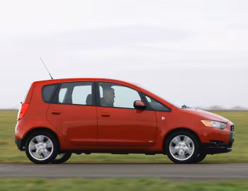 Mitsubishi Colt CZ² 5-door [UK-spec] (Z30) '10.2008–03.2013