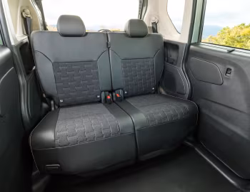 Interior Mitsubishi Delica-mini Hybrid '2023–25