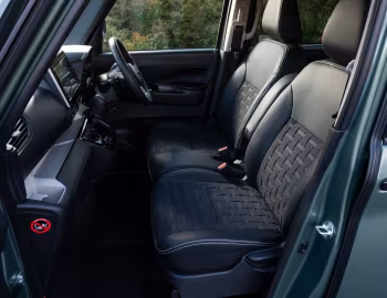 Interior Mitsubishi Delica-mini Hybrid '2023–25