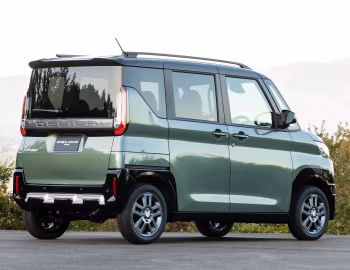 Mitsubishi Delica-mini Hybrid '2023–25