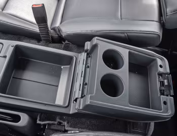 Interior Mitsubishi Delica [Taiwan] '2019–pr.