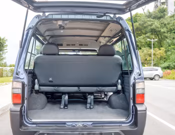 Porta-malas Mitsubishi Delica [Taiwan] '2019–pr.