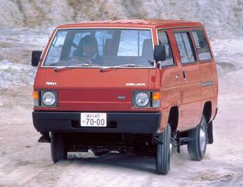 Mitsubishi Delica Van Wide 4WD '11.1982–10.1983