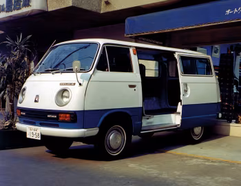 Mitsubishi Delica 75 Coach Deluxe '10.1971–10.1974