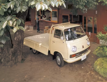 Mitsubishi Delica 75 Pickup Truck '10.1971–10.1974
