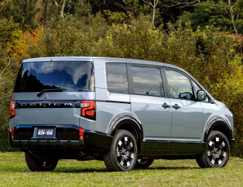 Mitsubishi Delica D:5 [Japan] '2026