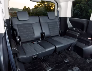 Interior Mitsubishi Delica D:5 [Japan] '2026