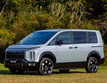 Mitsubishi Delica D:5 [Japan] '2026