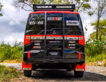 Mitsubishi Delica D:5 AXCR Support Car '2023–pr.