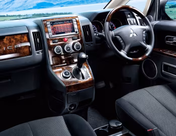 Передня панель Mitsubishi Delica D:5 Chamonix '12.2007–11.2018