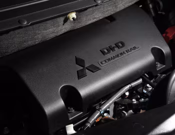 Под капотом Mitsubishi Delica D:5 Roadest Royal Touring '10.2016–11.2018