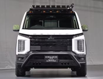 Mitsubishi Delica D:5 Snow Survivor '01.2023