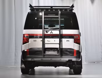 Mitsubishi Delica D:5 Snow Survivor '01.2023