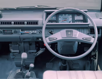 Торпедо Mitsubishi Delica Truck 4WD '1988–94