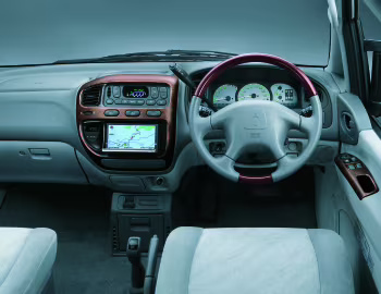 Торпедо Mitsubishi Delica Space Gear "Active Field Edition" 4WD '01.2005–01.2007