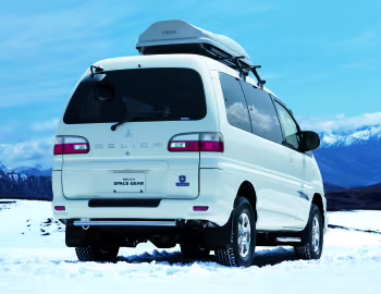 Mitsubishi Delica Space Gear Charmonix 4WD '09.1997–01.2007