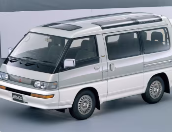 Mitsubishi Delica Star Wagon Exceed '09.1990–04.1994