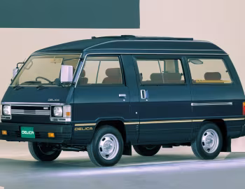 Mitsubishi Delica Star Wagon Exceed '1985–05.1986
