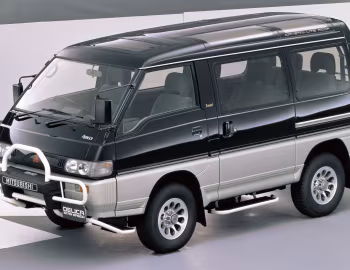 Mitsubishi Delica Star Wagon Exceed 4WD '09.1990–04.1994