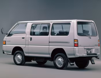 Mitsubishi Delica Star Wagon 4WD '09.1988–08.1990