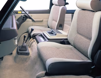 Интерьер Mitsubishi Delica Star Wagon 4WD '1985–05.1986